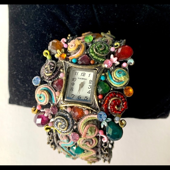 Narmi hinged bangle bracelet watch, like new - Picture 2 of 4